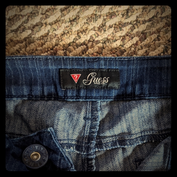 Guess Capris - Picture 1 of 3